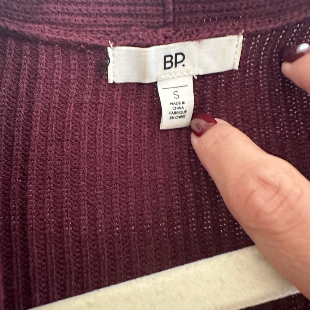 Cardigan bundle. - Picture 2 of 9